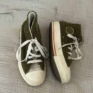 Converse Sherpa High Tops Girls Sz 13